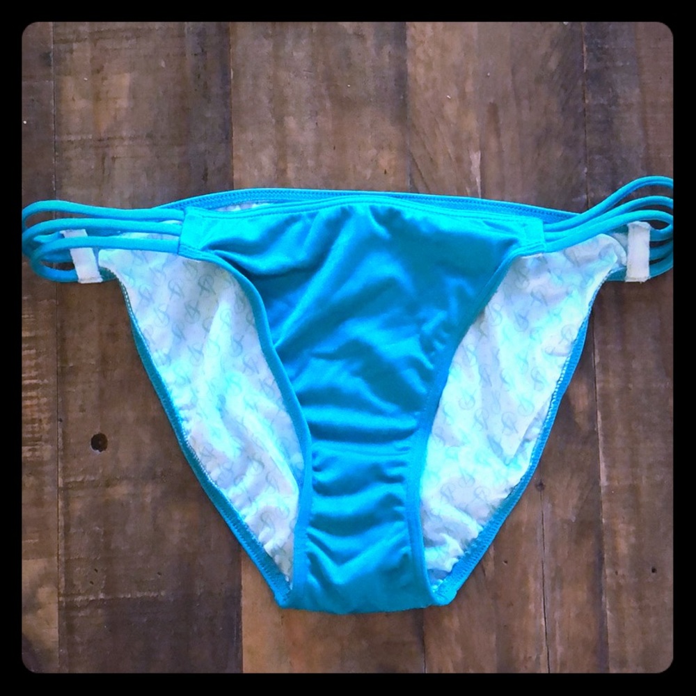 Mermaid Blue VS Bikini Bottoms